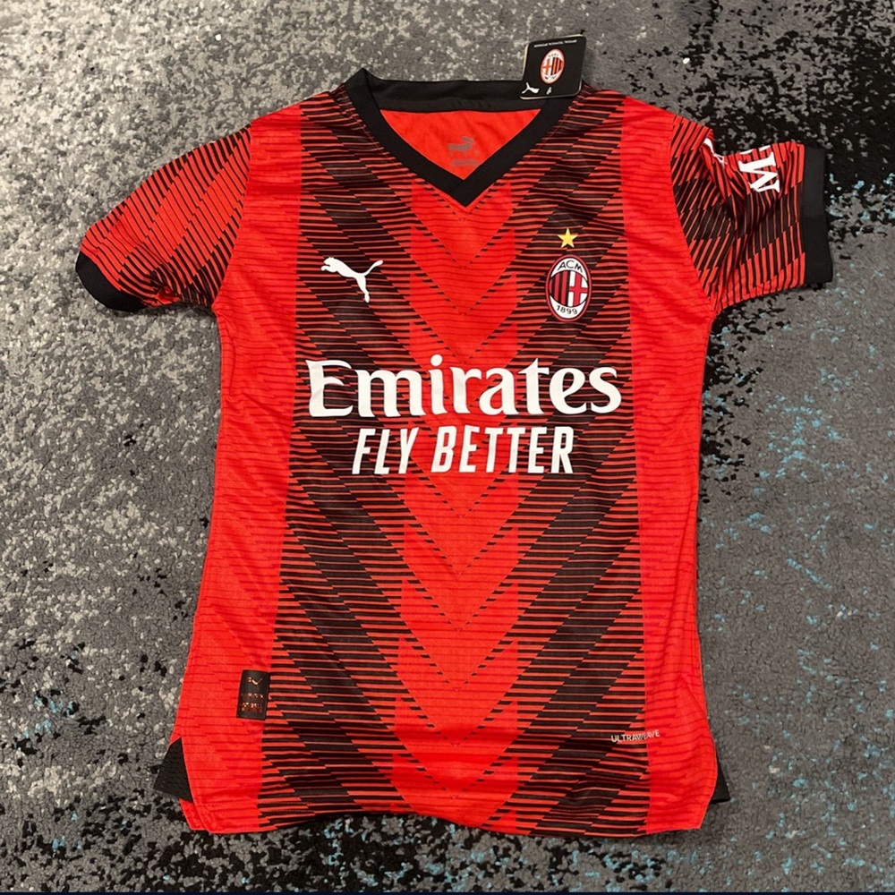AC MILAN HOME JERSEY RAFA LEAO - Picture 1 of 2